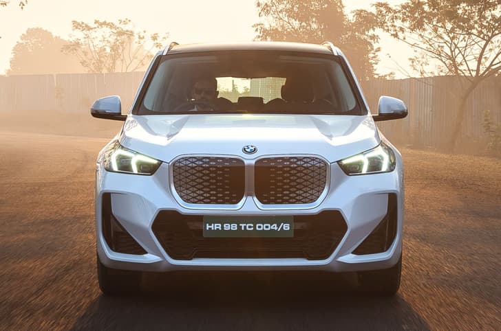 BMW iX1 LWB image gallery