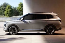 2025 Kia Carens Clavis image gallery