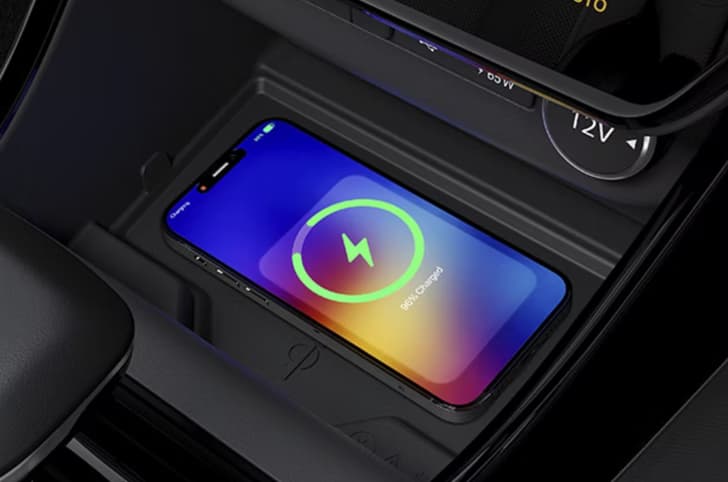 Tata Altroz 12V Power Outlets