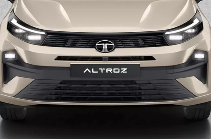 Tata Altroz Front View Tata Altroz Front View
