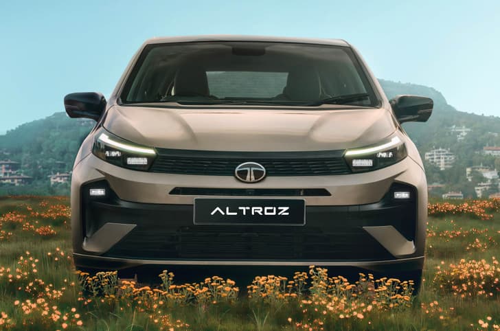 Tata Altroz Front View