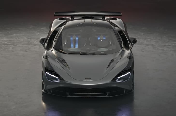 McLaren 750S Le Mans Edition front center grey