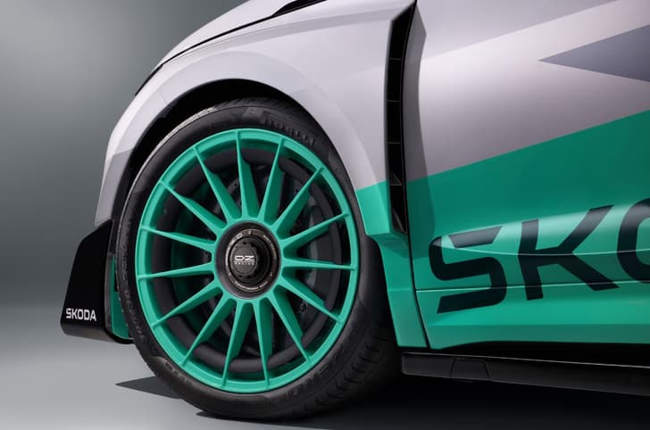 Skoda electric car concept Enyaq RS race alloy wheels