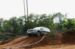 2025 Skoda Kodiaq off-road front left