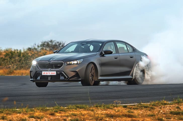 bmw m5 drifting