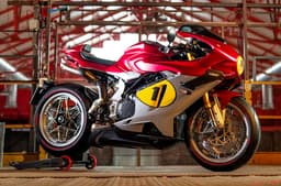 MV Agusta Superveloce 1000 Ago front right
