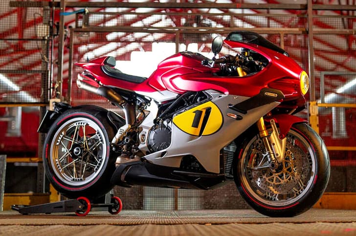 MV Agusta Superveloce 1000 Ago front right