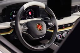 Skoda Superb concept steering wheel L&K logo
