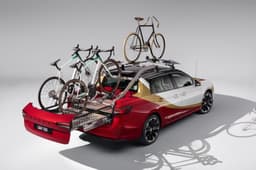 Skoda Superb concept extendable rear section