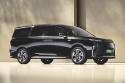 MG M9 black colour