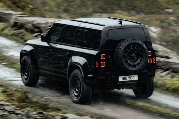 defender octa black edition in motion