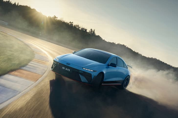 Hyundai Ioniq 6 N drifting