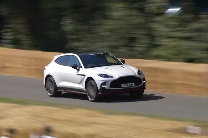 Aston Martin DBX S