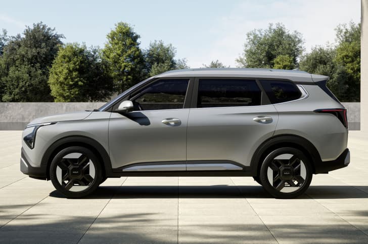 Kia Carens Clavis EV side profile