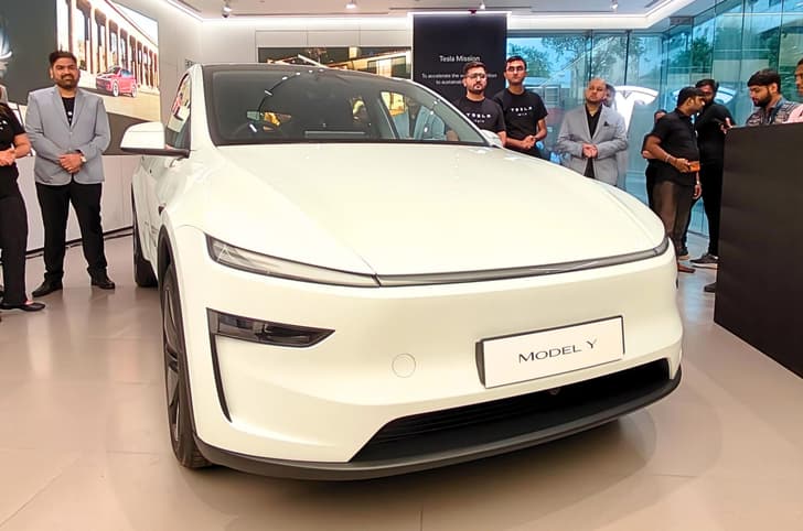 Tesla Model Y It is available in two variants in India - Standard and Long Range Tesla Model Y It is available in two variants in India - Standard and Long Range