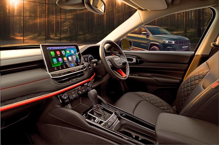 Jeep Compass Trail Edition interior