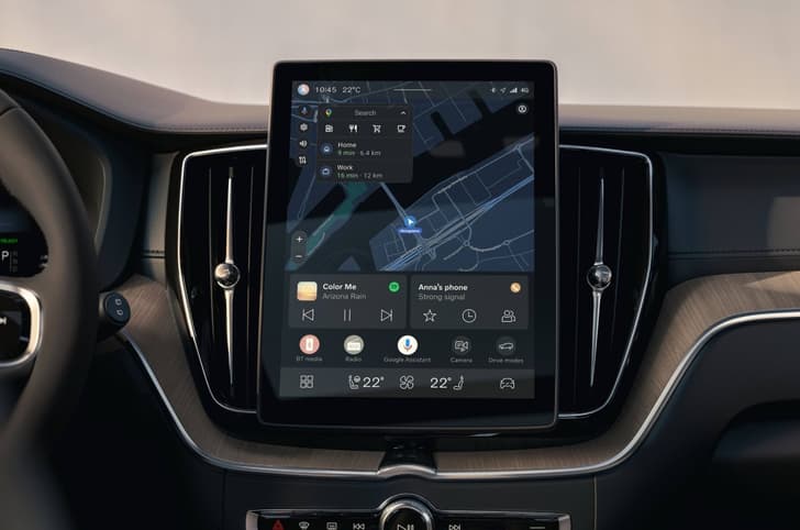 2025 Volvo XC60 facelift infotainment touchscreen