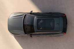 2025 Volvo XC60 facelift top with panoramic sunroof