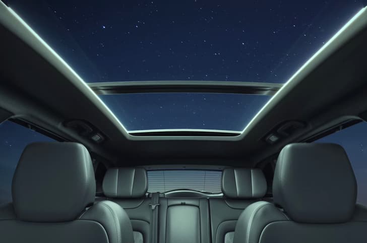 Based on the top trim, it comes equipped with a panoramic sunroof and leatherette upholstery.