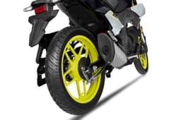 Honda CB125 Hornet rear brake and rear tyre