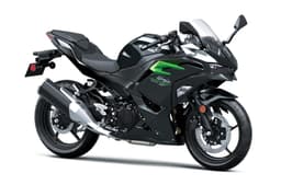 Kawasaki Ninja 500 black front right static in studio