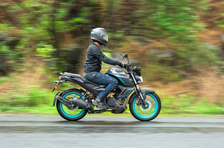 Yamaha FZ-S Fi Hybrid side image