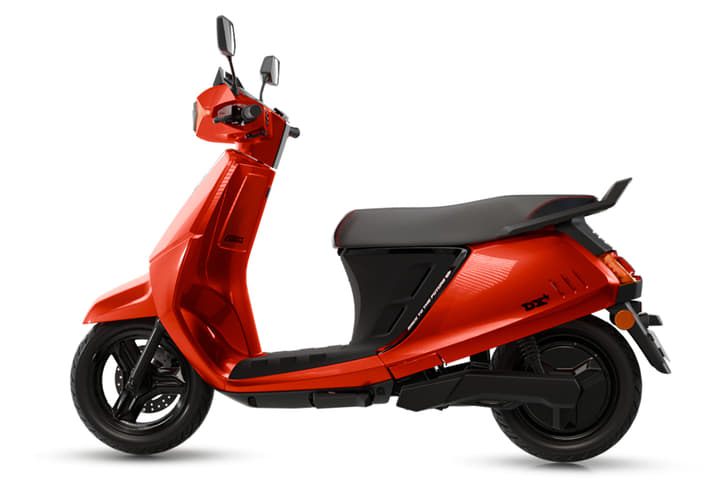 Kinetic DX red left side shot