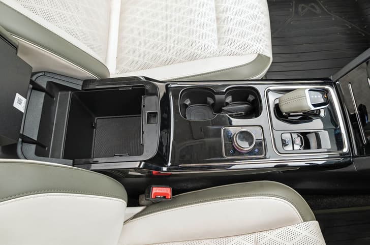 Mahindra XEV 9e centre console and storage