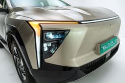 Mahindra XEV 9e headlight and fog lamp