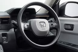 Honda N-One e: steering wheel