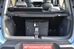 kia syros boot space