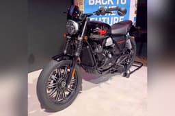 BSA Bantam 350 front left static indoors