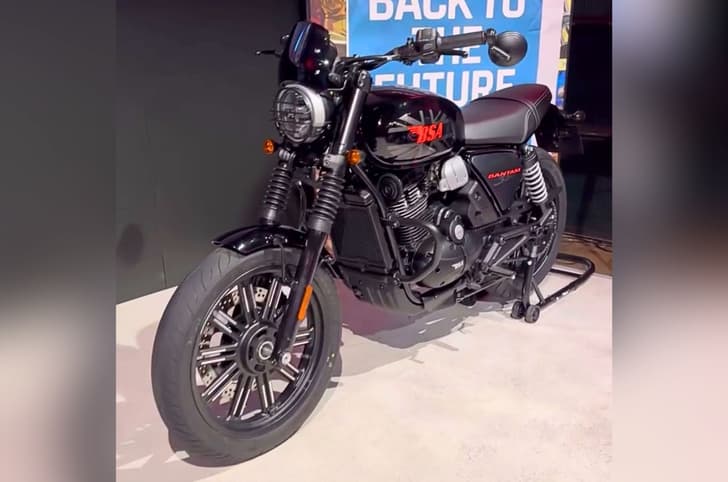 BSA Bantam 350 front left static indoors