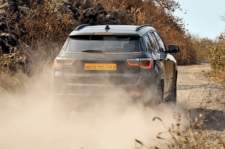 Jeep Compass creates a dust storm