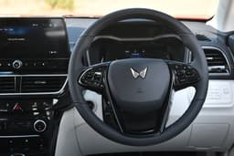 mahindra xuv 3xo steering wheel