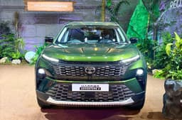 Tata Harrier Adventure X, X+ variant in seaweed green exterior front