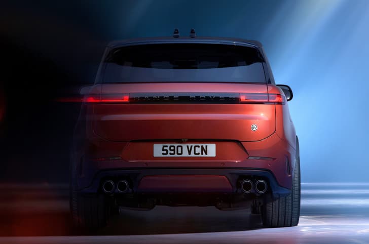 Range Rover Sport Carbon Edition rear static 