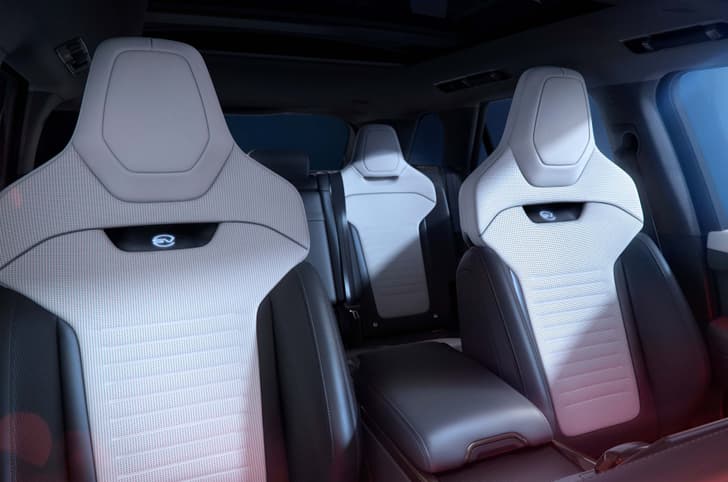 Range Rover Sport Carbon Edition seats 
