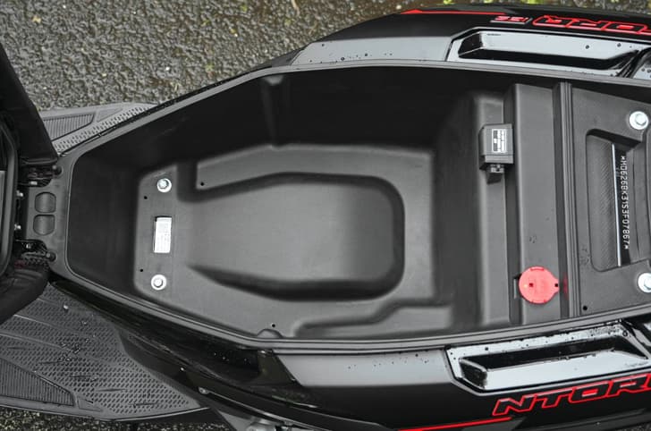 Hero Xoomm 125 boot space