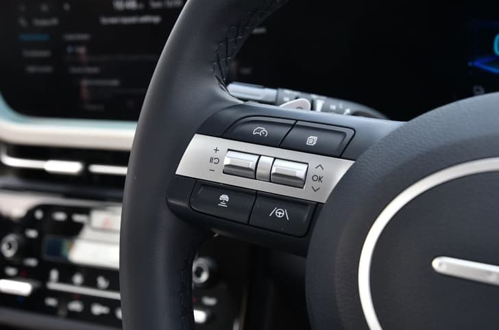 Hyundai Creta Electric steering mounted controls 