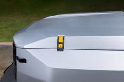 Mahindra Vision T bonnet latches 