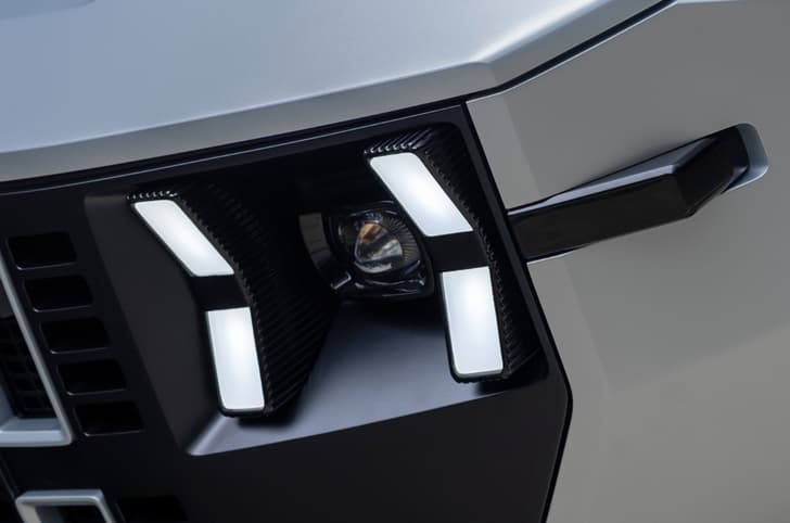 Mahindra Vision T headlamps