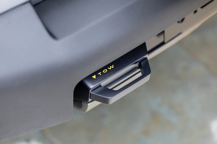 Mahindra Vision T tow hook