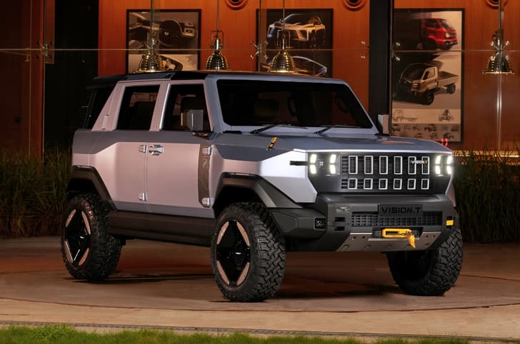 Mahindra Vision T front quarter