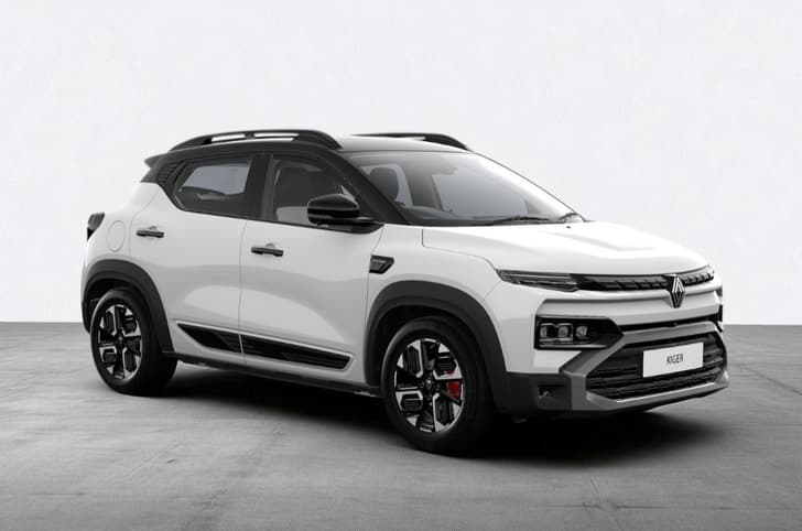 Renault Kiger white color with black roof
