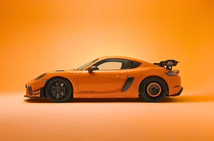 Porsche 718 Cayman GT4 RS with Manthey kit side shot 