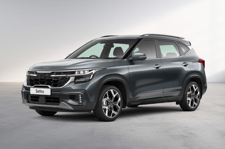 Kia Seltos grey colour front left side