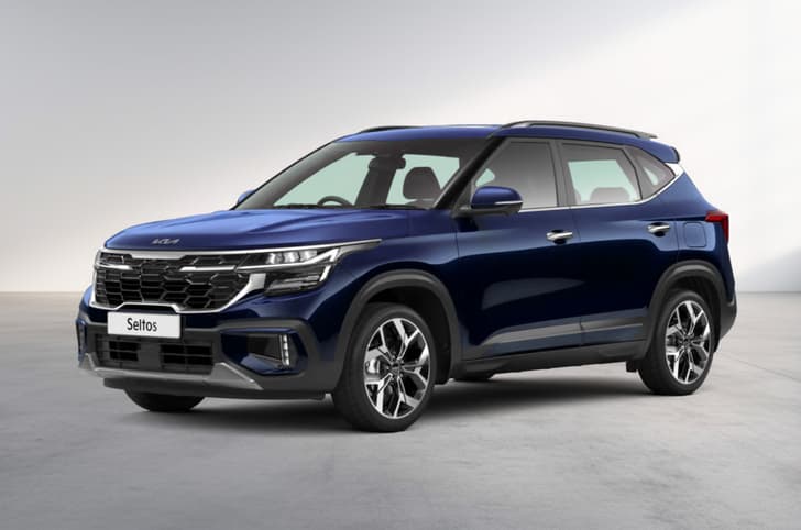 Kia Seltos blue colour front left side