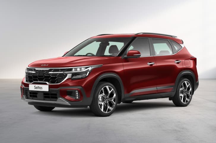 Kia Seltos red colour front left side