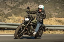Kawasaki Vulcan S front left cornering shot